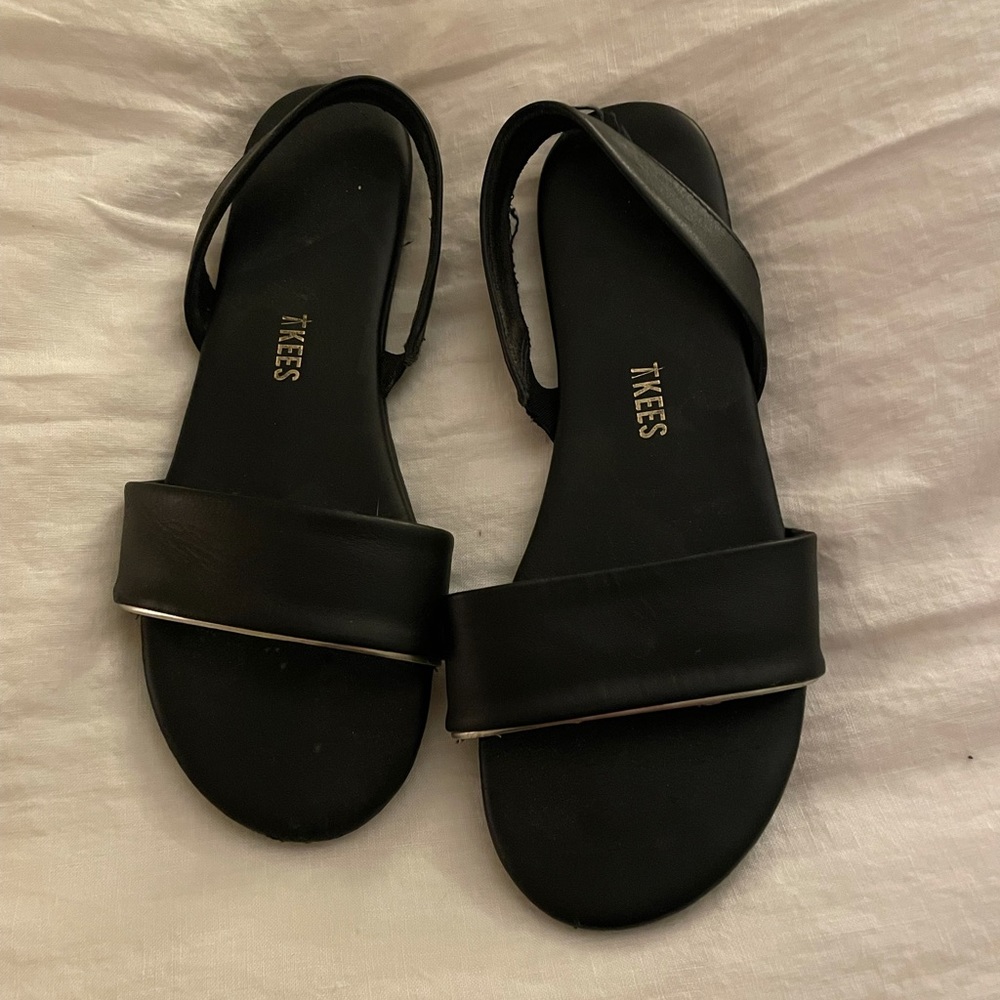 Tkees black slides